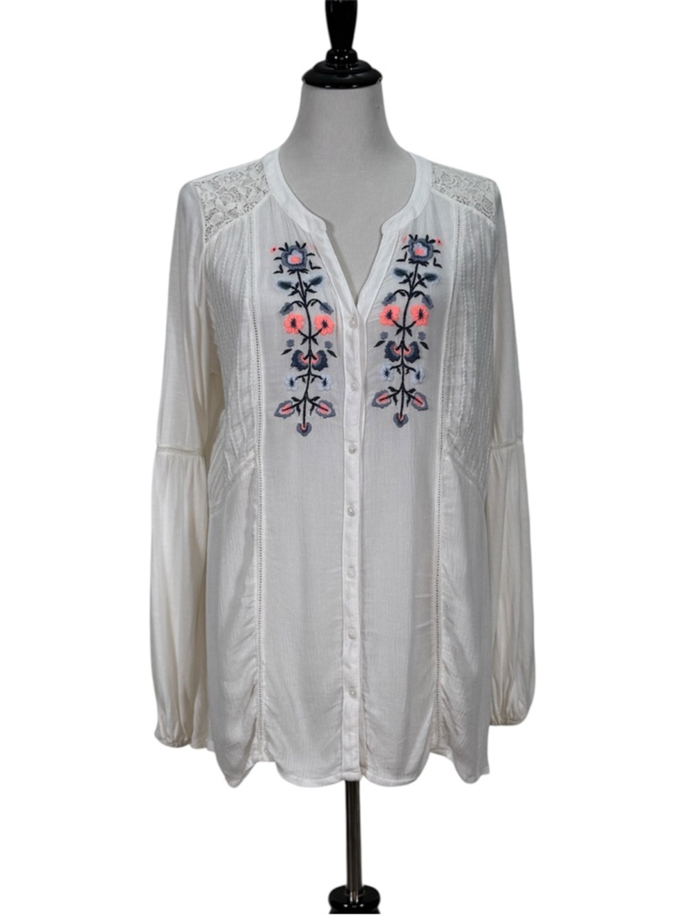 Vintage America Blues Embroidered Boho Peasant Blouse White Floral Lace Trim